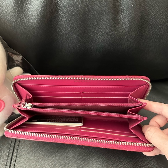 💯Authentic Chanel deep raspberry pink long wallet 💗💗 with authenticity cert. - Picture 4 of 15